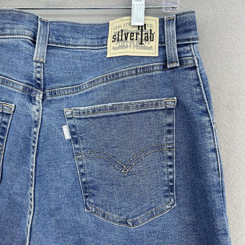 2022 Levis Mom Jeans Silver Tab‎ Stone Wash Distressed Denim Women’s 31x25 Rock - Picture 8 of 9